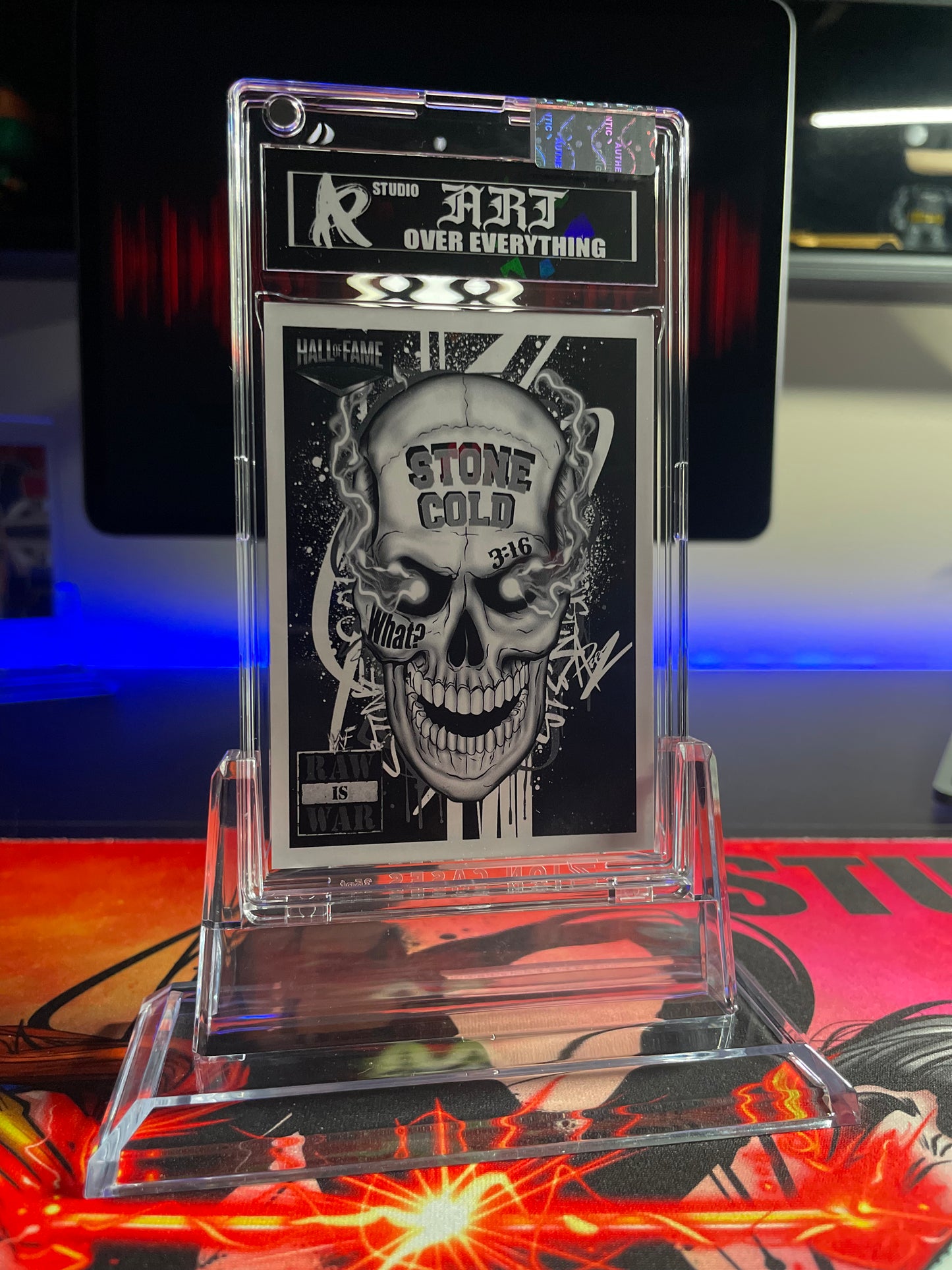 BLK/WHT: WWE SMOKIN SKULL -Series #2 Holographic ART Card
